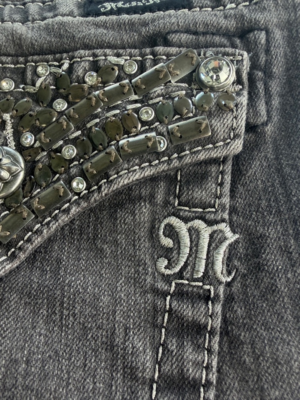 Miss Me Sz 31 Gray Denim Capris Y2K Rhinestones studded